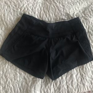 Lululemon run times short